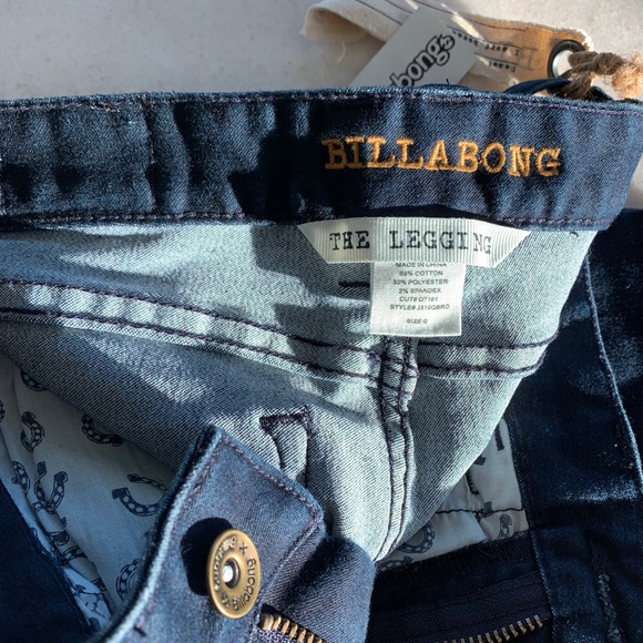 Billabong straight leg low rise jeans. - Picture 7 of 7